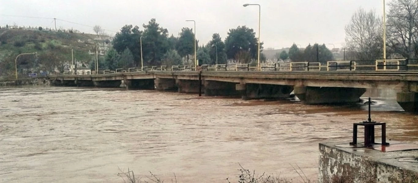 Σε επαγρύπνηση στον Έβρο - Αύξηση υδάτων στην περιοχή του Ερυθροποτάμου και του Μικρού Δερείου